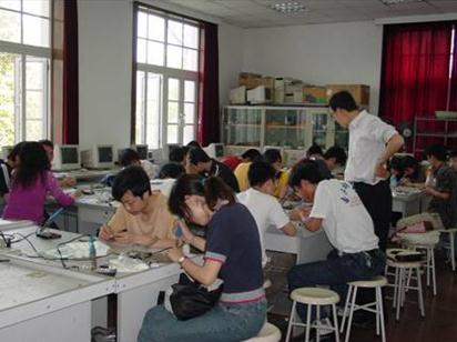 電子科技大學(xué)機(jī)械電子工程學(xué)院